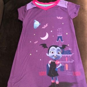 💯 authentic Disney Vimpirina themed Pj